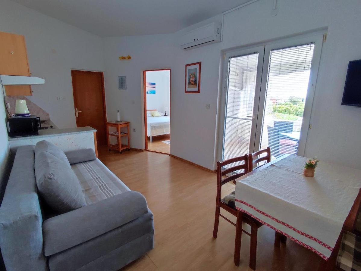 Apartment Kastelina Vir